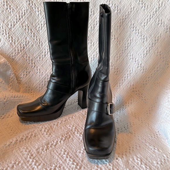 Steve Madden Shoes - Steve Madden Black Leather High Heel Platform Boots 7.5